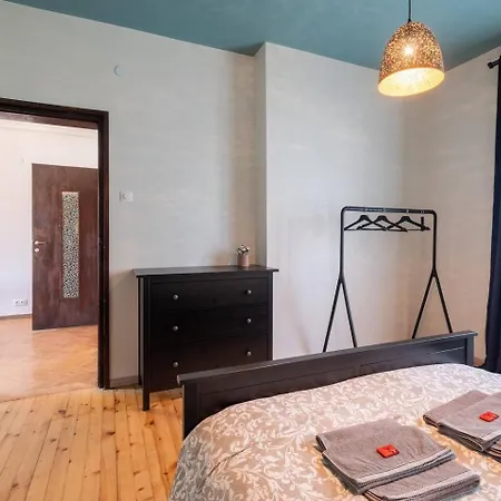 Appartement 1bd Absolute Center Luxury And Peaceful With Separate Kitchen